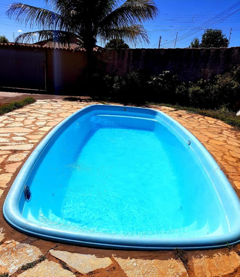 Otima Casa Caldas Novas 2 Km Do Centro Para Ate 14 Pesssoas Com Piscina Aquecida, Churrrasqueira, Wifi Buitenkant foto