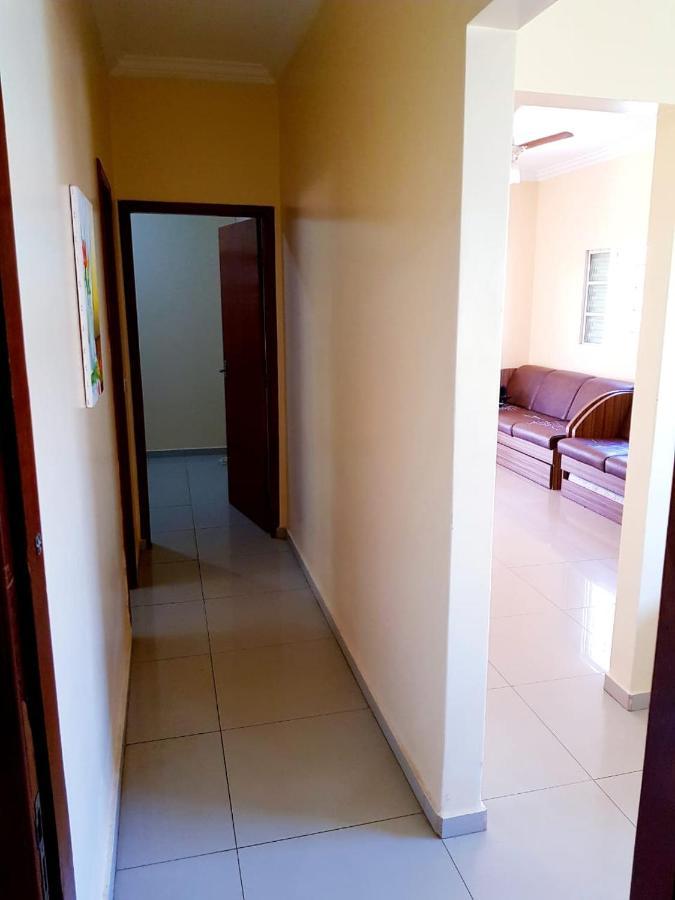 Otima Casa Caldas Novas 2 Km Do Centro Para Ate 14 Pesssoas Com Piscina Aquecida, Churrrasqueira, Wifi Buitenkant foto